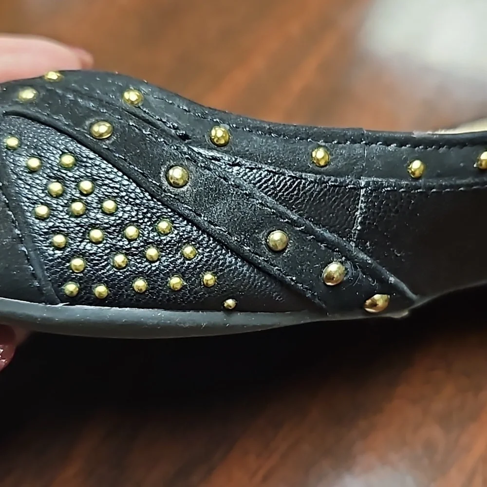 Gianni Bini Thea001 Black & Gold Studded Flats 8m In Original Box Faux Leather